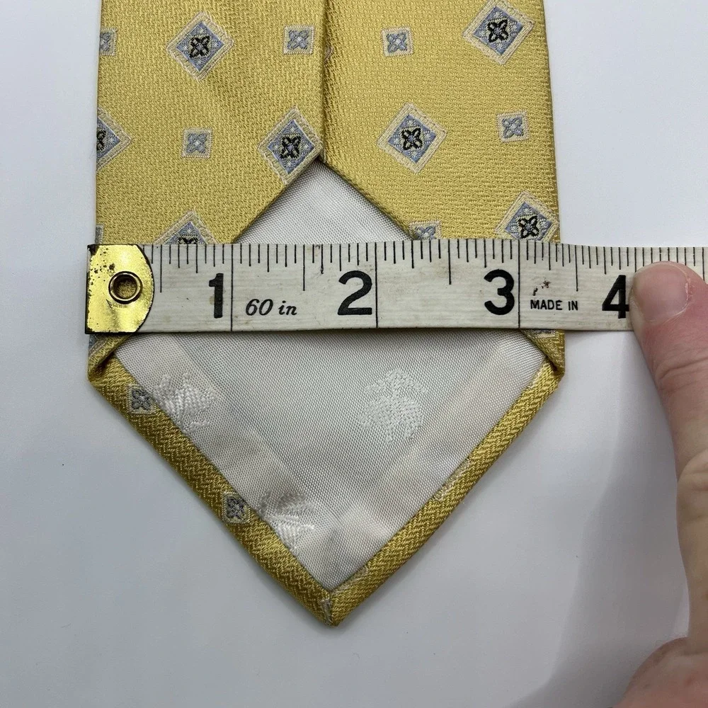 Brooks Brothers 346 Classic Yellow Floral Geometric‎ Silk Necktie Tie